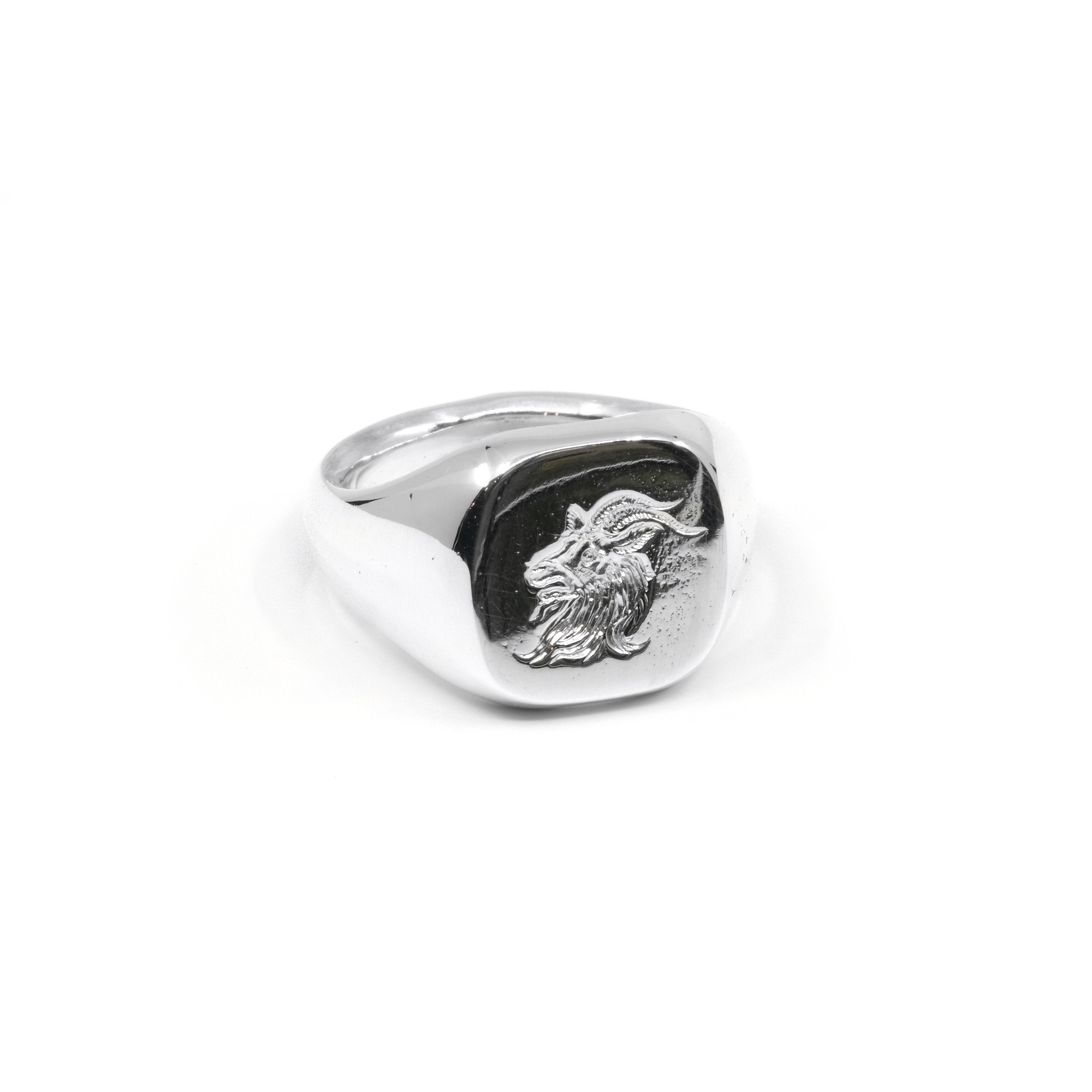 GOAT SIGNET