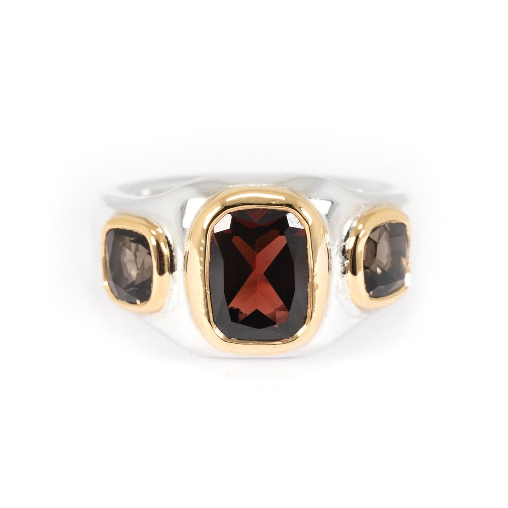 GOLD TRIPLE BEZEL GARNET