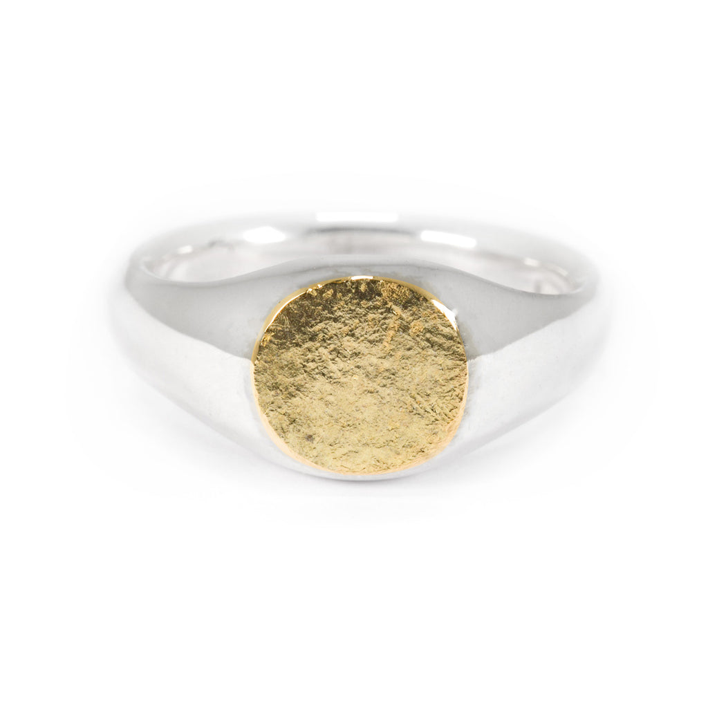 SMALL GOLD TOP ROUND SIGNET