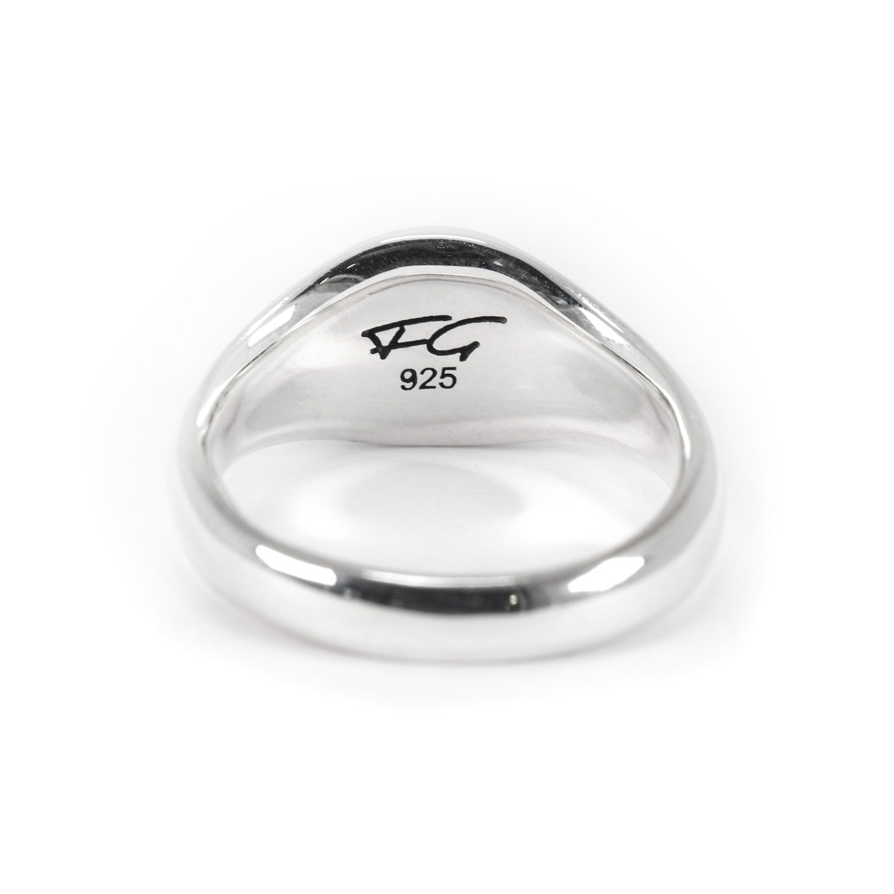SMALL GOLD TOP ROUND SIGNET