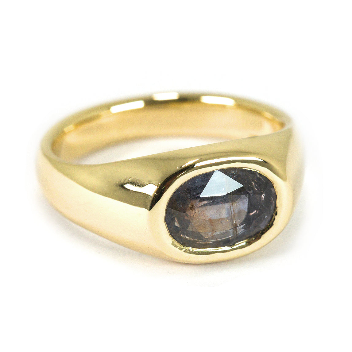 GOLD SIGNET WITH INCLUDED PURPLE SAPPHIRE