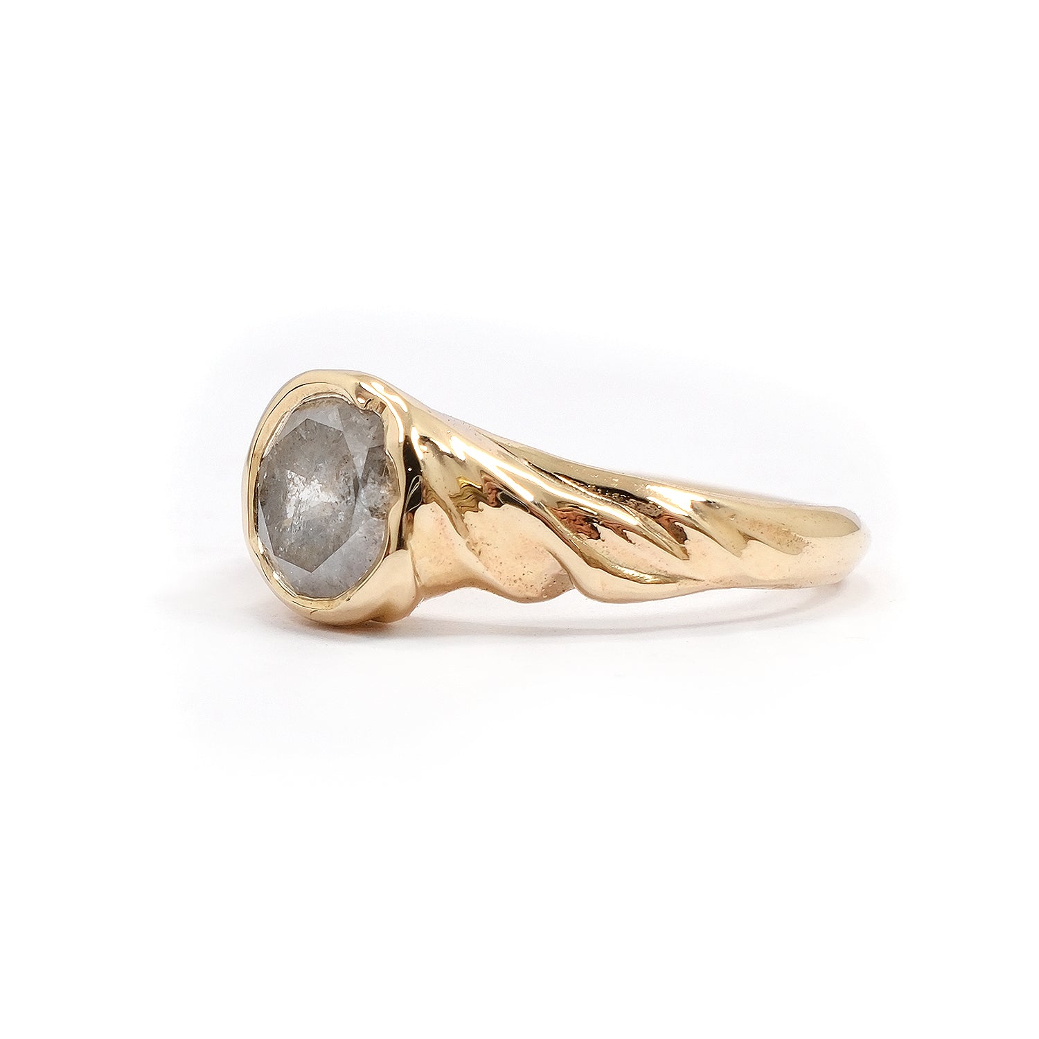 OPALESCENT ICE DIAMOND SILK RING# 035