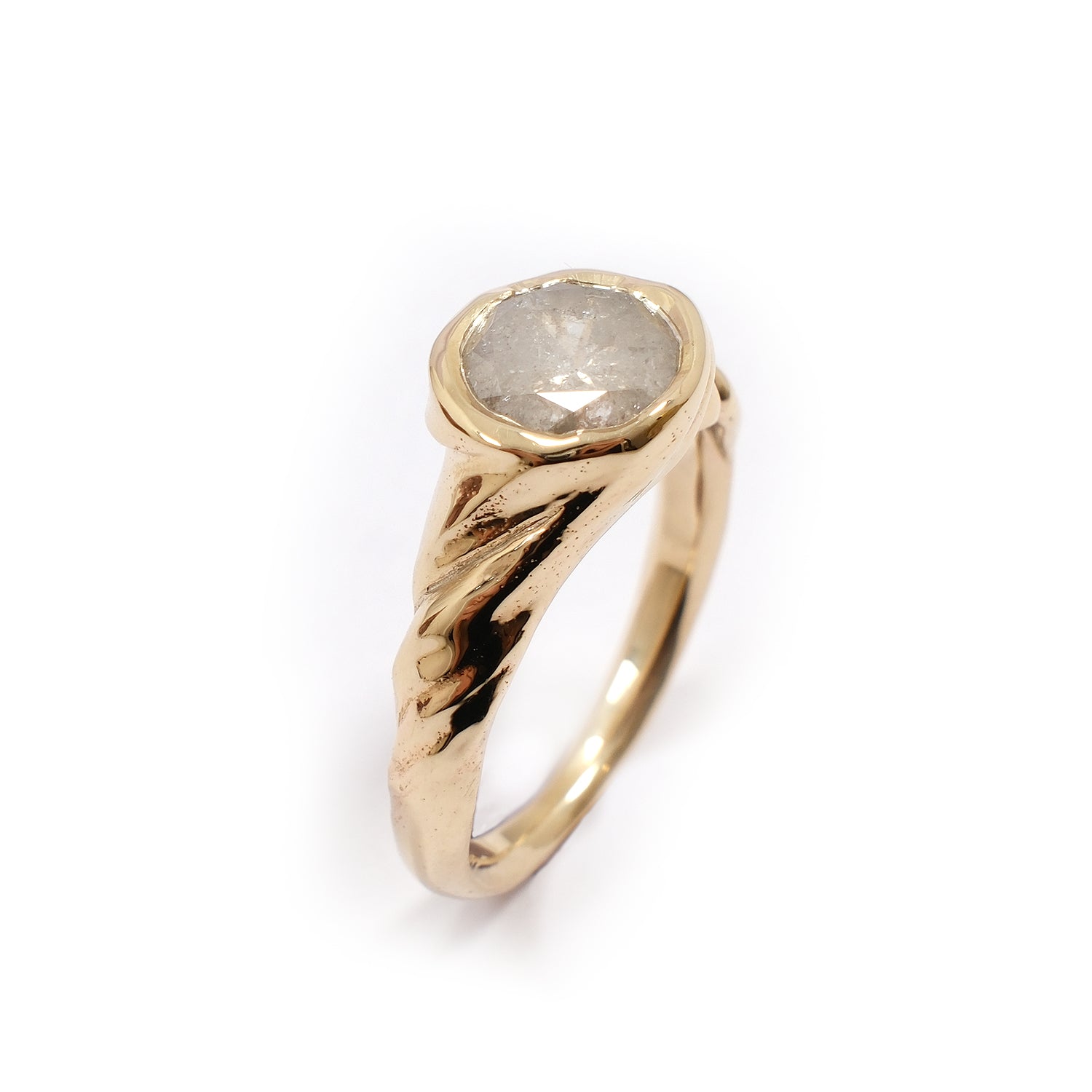 OPALESCENT ICE DIAMOND SILK RING# 035