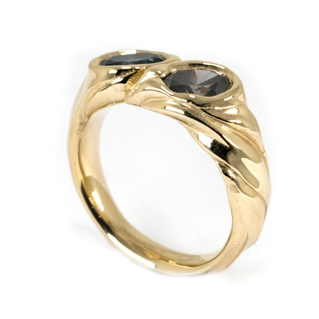 GOLD TOI ET MOI MONTANA SAPPHIRE WITH GREY DIAMOND