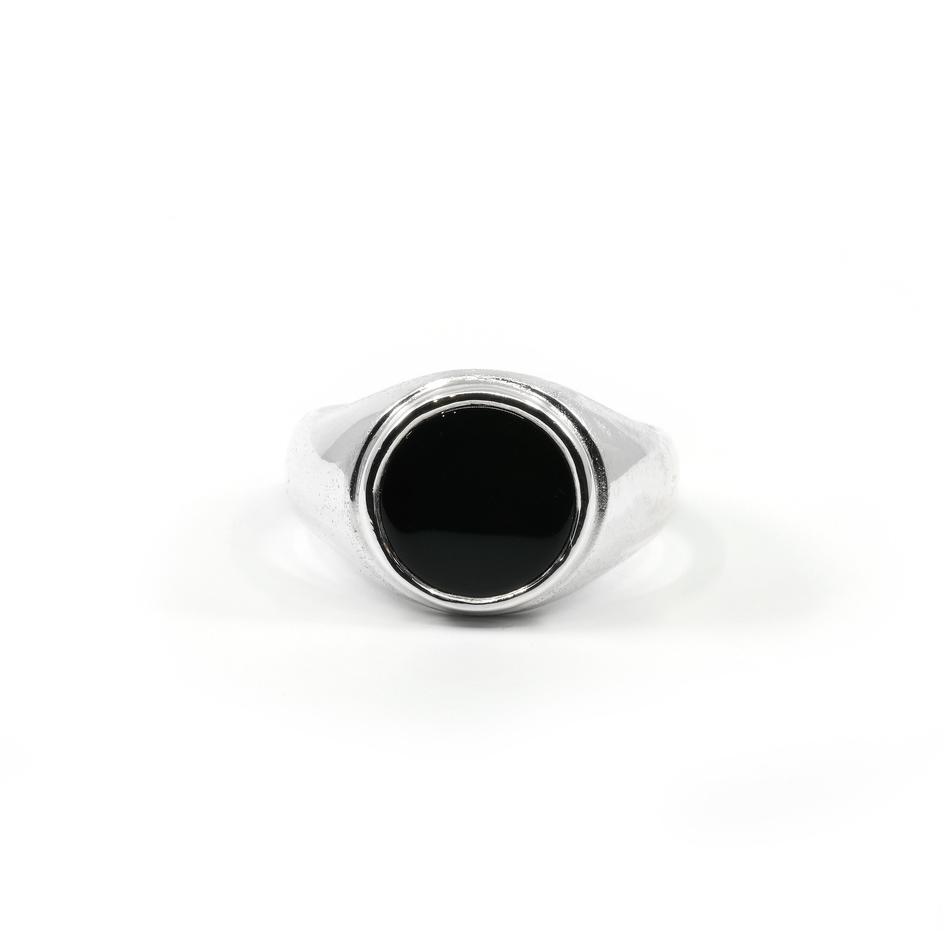 ROUND ONYX SIGNET