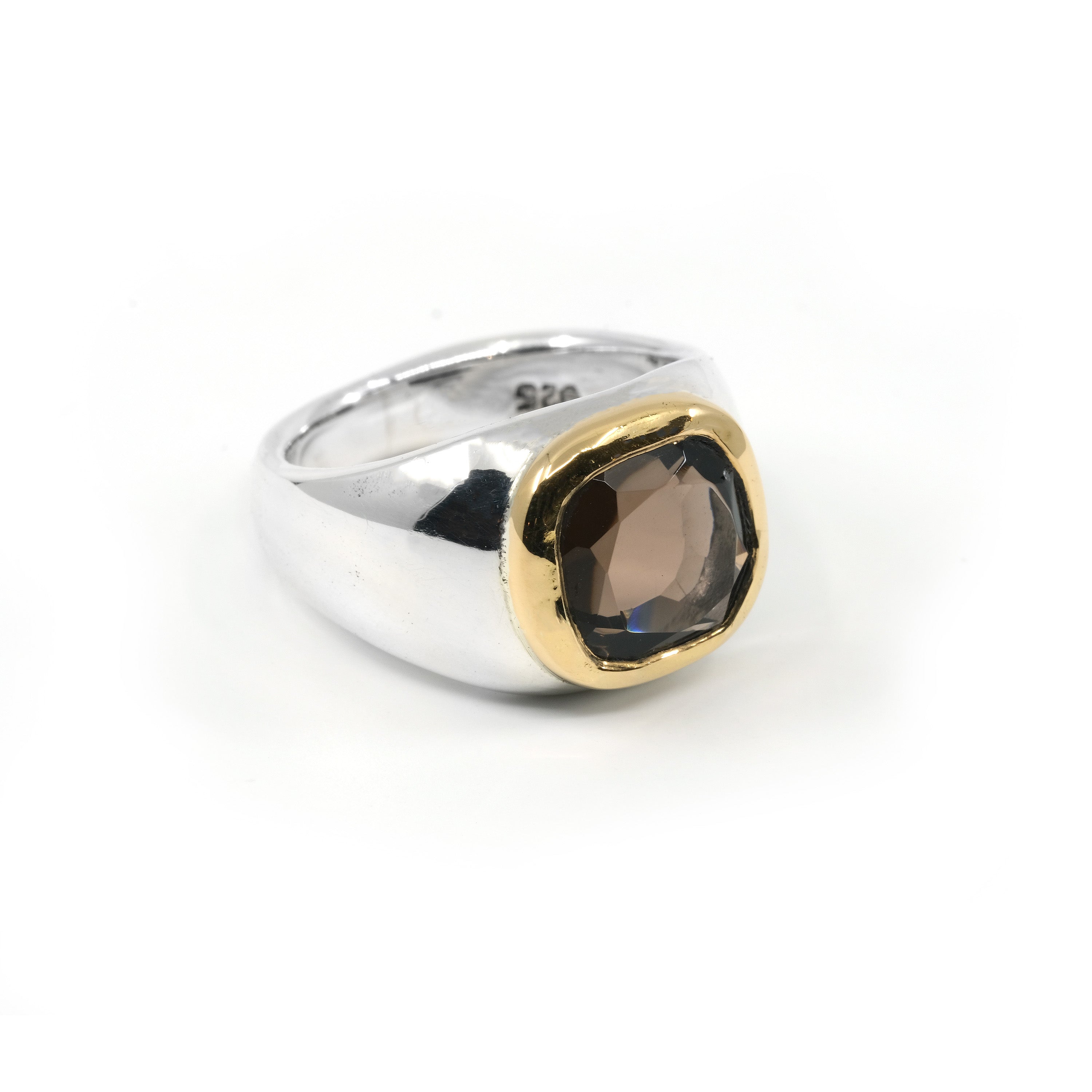 SMALL GOLD BEZEL SMOKEY QUARTZ