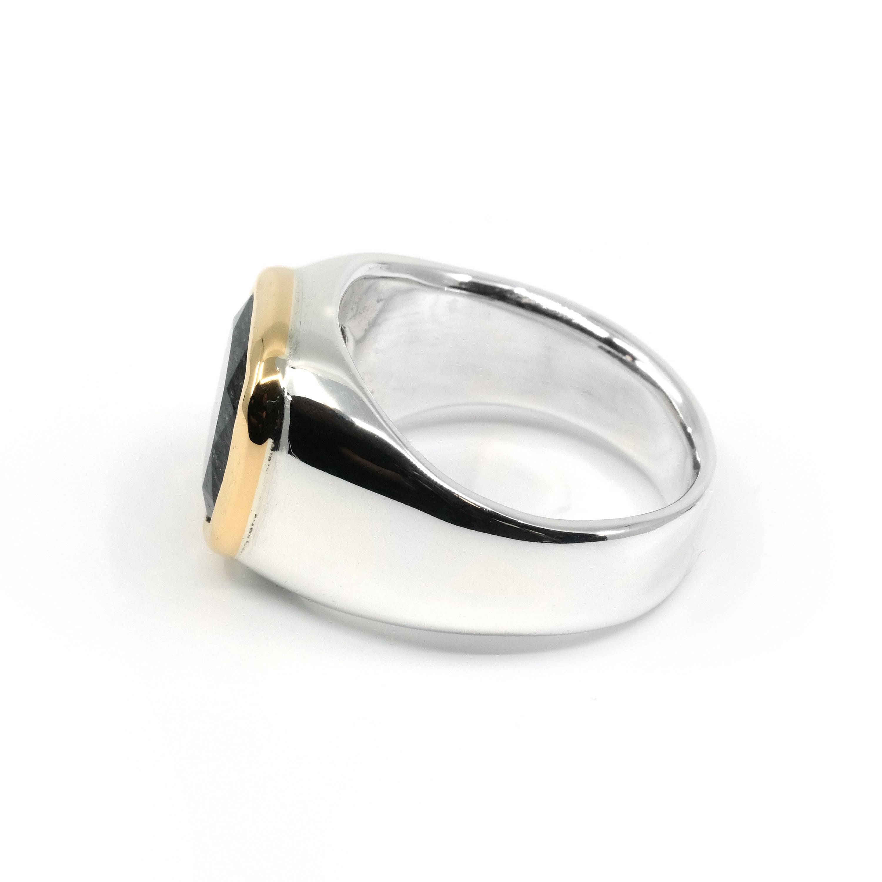 GOLD BEZEL TOURMALATED QUARTZ