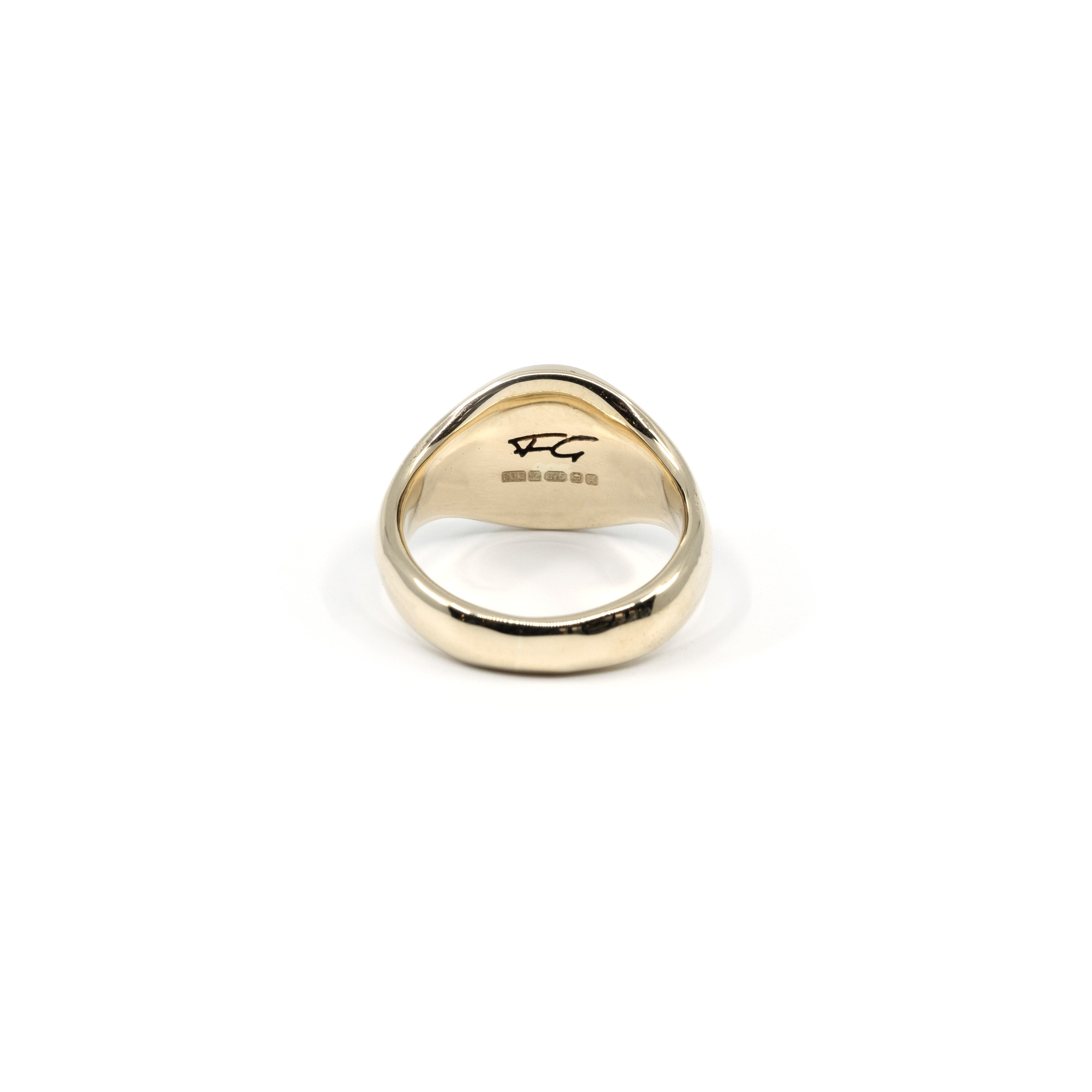 SMALL OVAL SIGNET GOLD