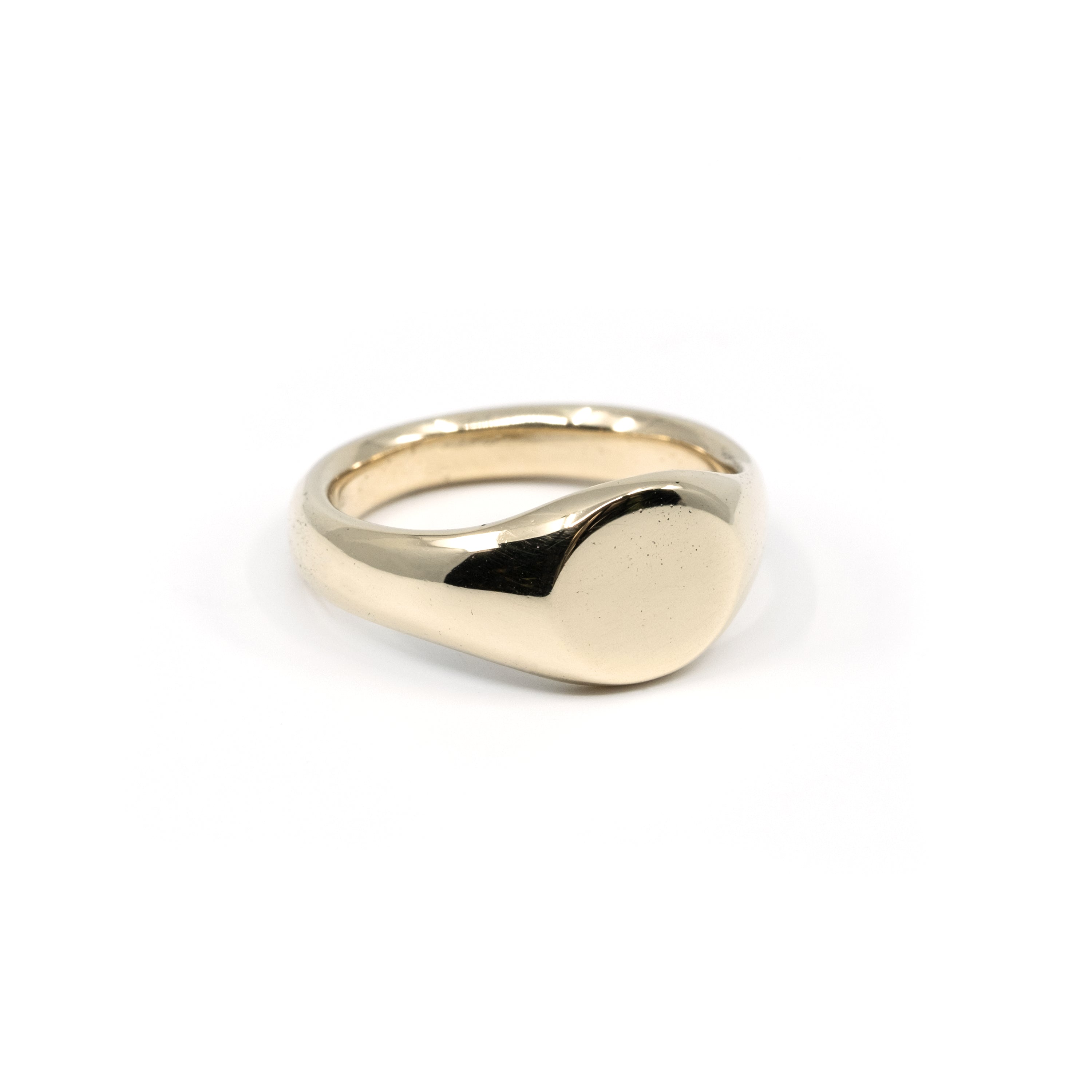 SMALL ROUND SIGNET GOLD