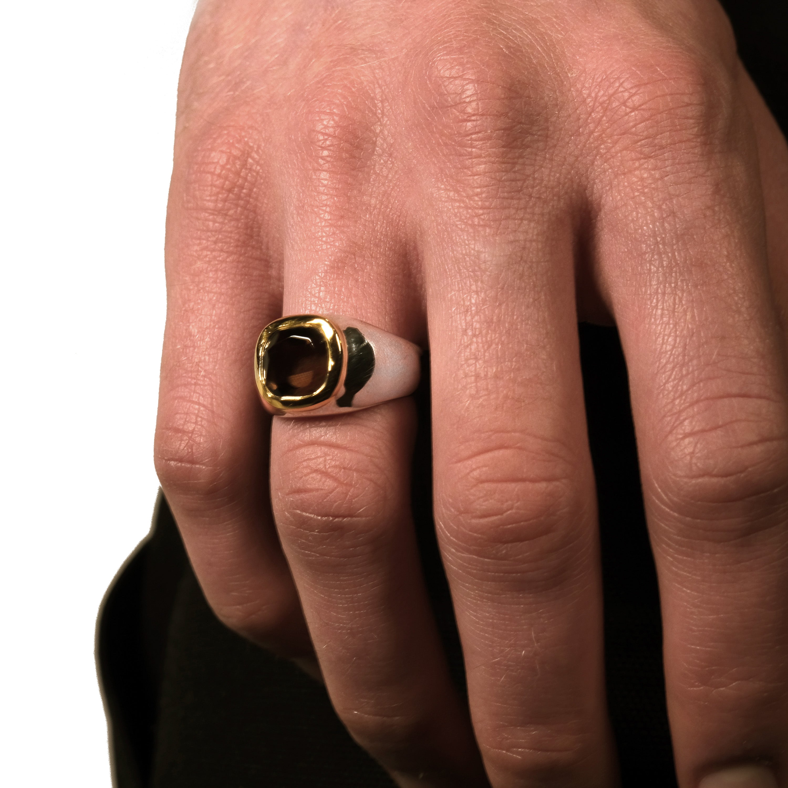 GOLD BEZEL SMOKEY QUARTZ